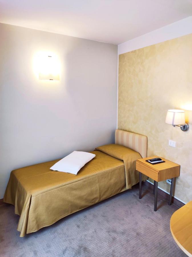 Hotel Dependance Silvestro غارْدا المظهر الخارجي الصورة
