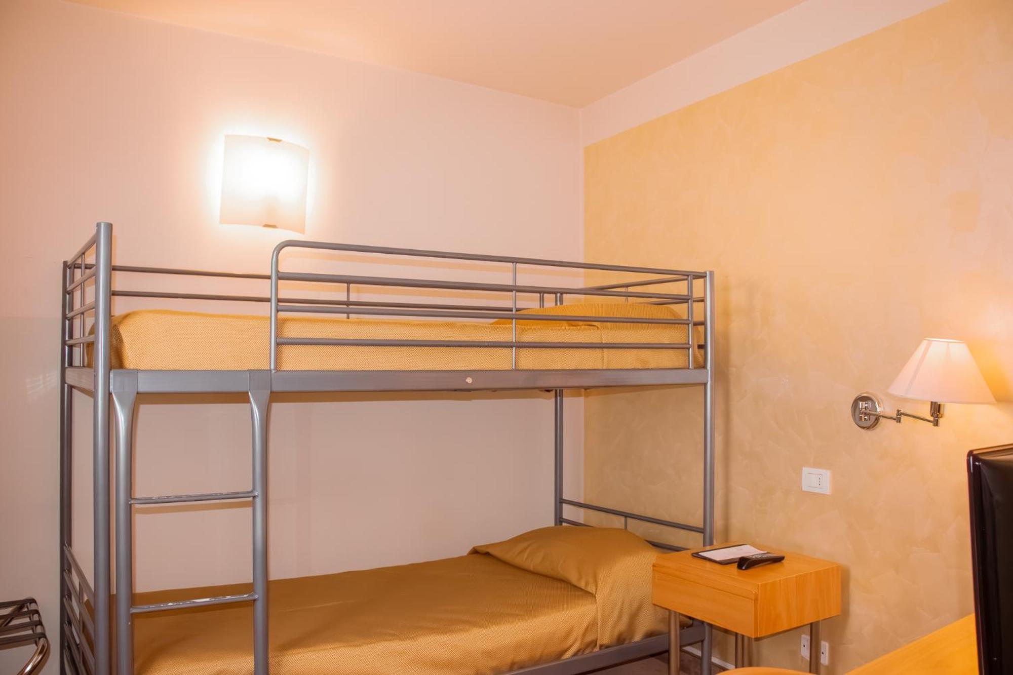 Hotel Dependance Silvestro غارْدا المظهر الخارجي الصورة