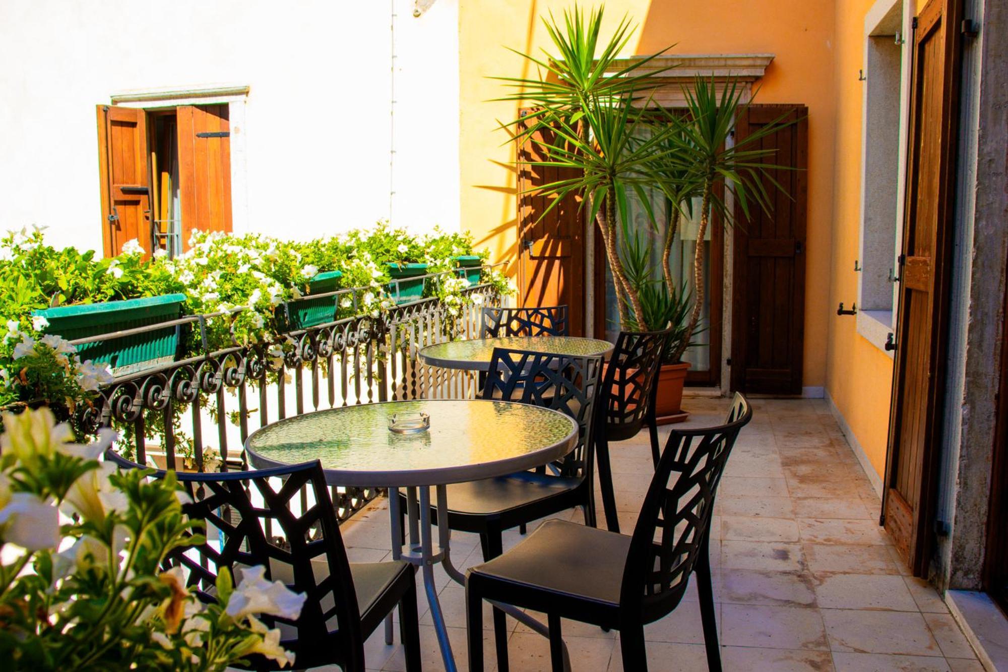 Hotel Dependance Silvestro غارْدا المظهر الخارجي الصورة