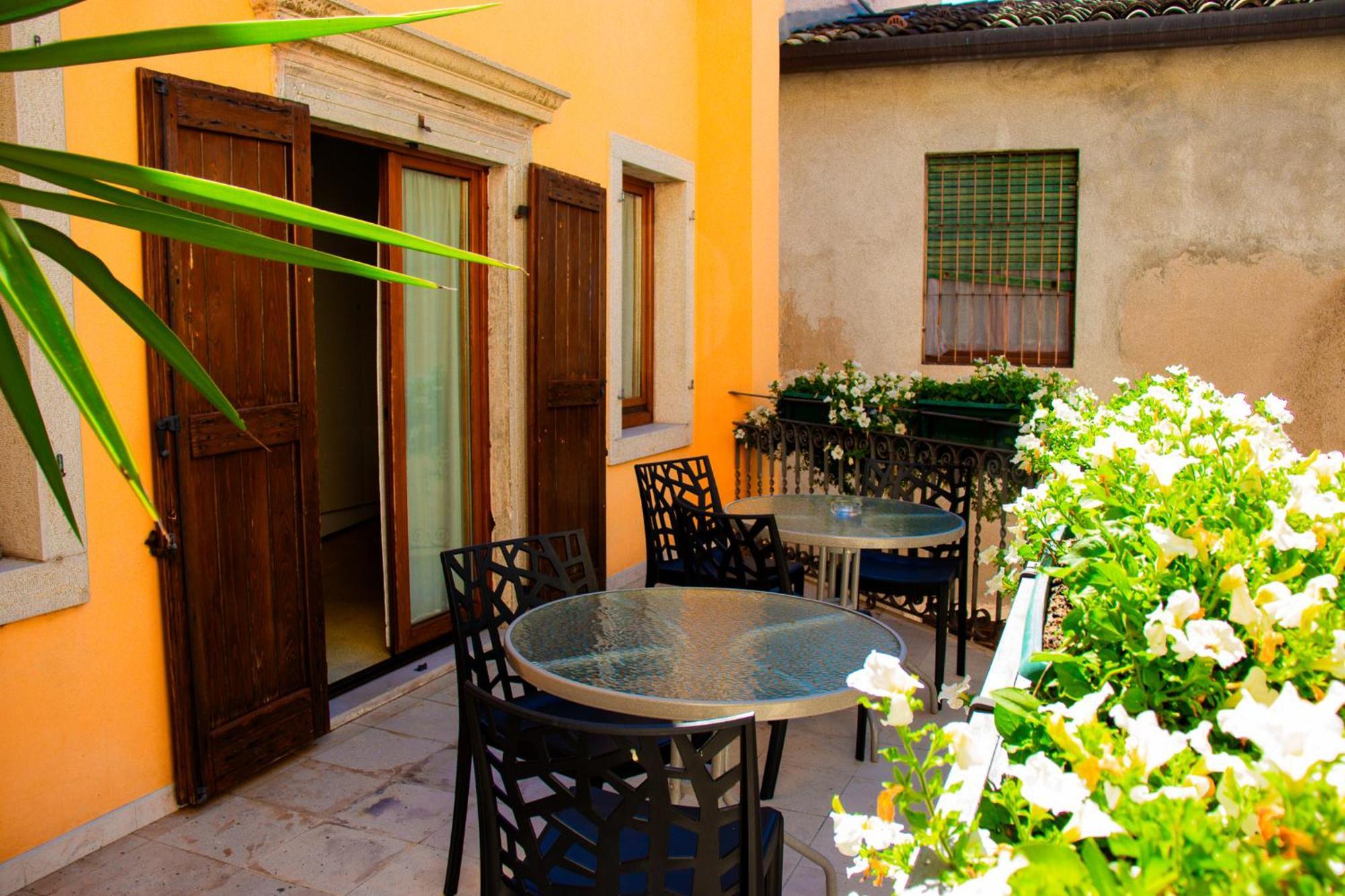 Hotel Dependance Silvestro غارْدا المظهر الخارجي الصورة