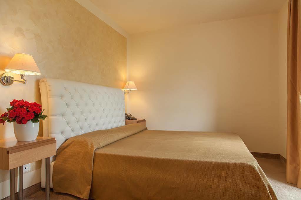 Hotel Dependance Silvestro غارْدا المظهر الخارجي الصورة